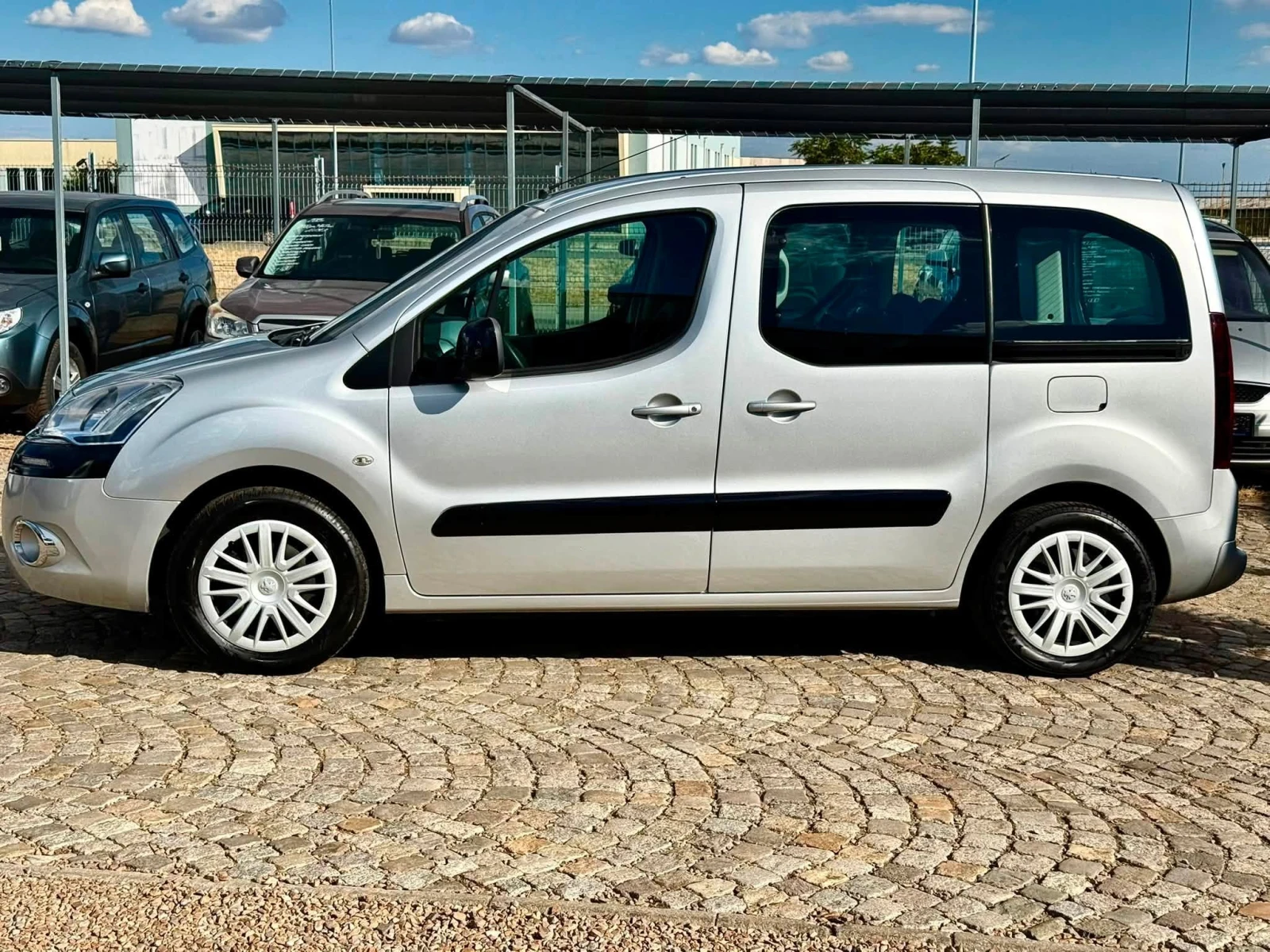 Citroen Berlingo 1.6 MULTISPACE, снимка 2 - Автомобили и джипове - 55957863