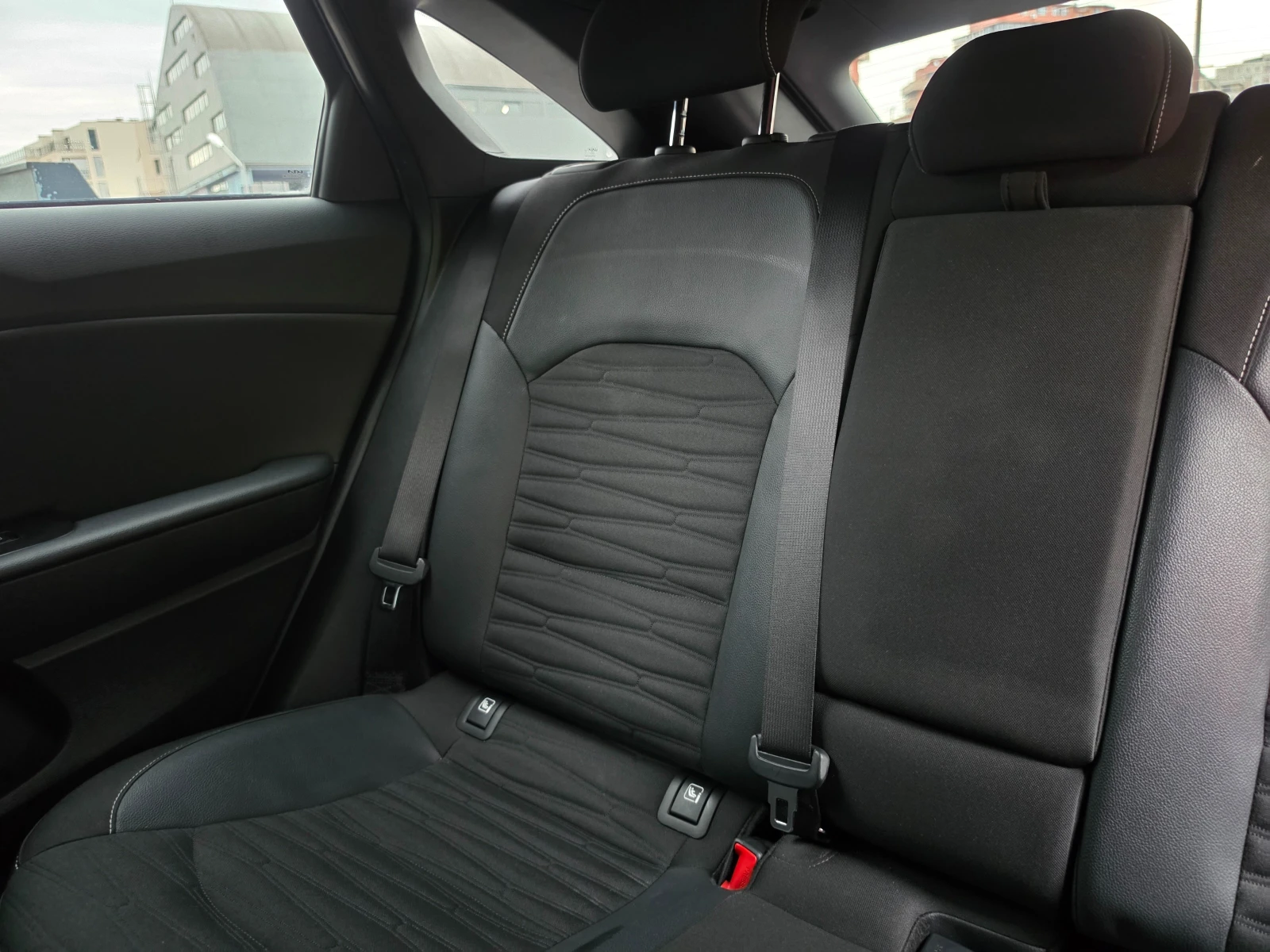 Kia Pro ceed 1.5 T GT Line, снимка 12 - Автомобили и джипове - 56134282