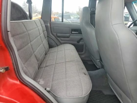 Jeep Cherokee 4.0L 6 4x4 w/Rear Wheel Drv - 9100 € / 17798.05 лв. - 99767312 11