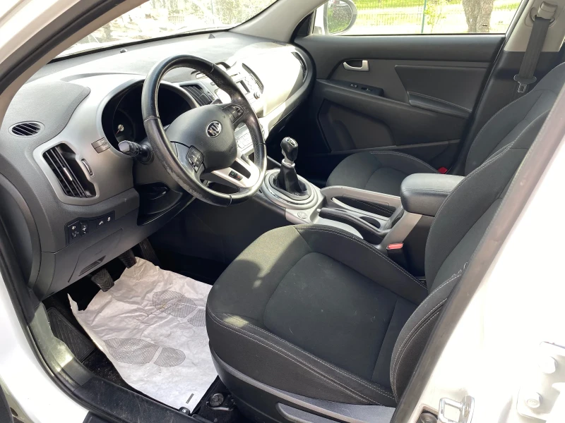 Kia Sportage, снимка 6 - Автомобили и джипове - 48203121