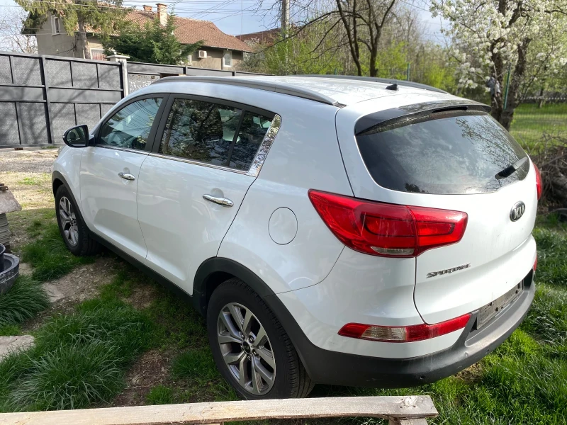 Kia Sportage, снимка 4 - Автомобили и джипове - 48203121