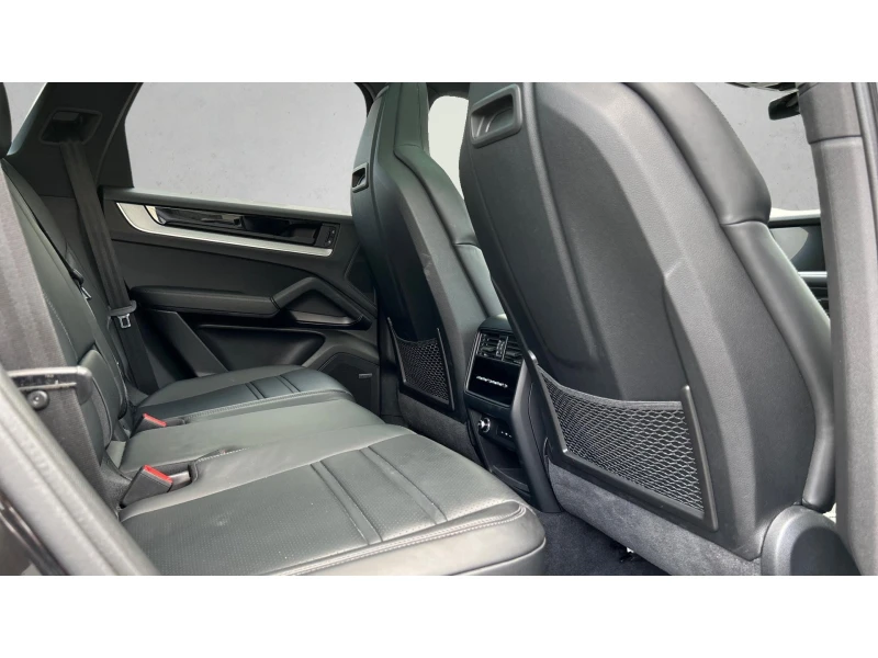 Porsche Cayenne  E-HYBRID SPORT DESIGN 22, Месечна вноска от 2400 , снимка 7 - Автомобили и джипове - 50260038