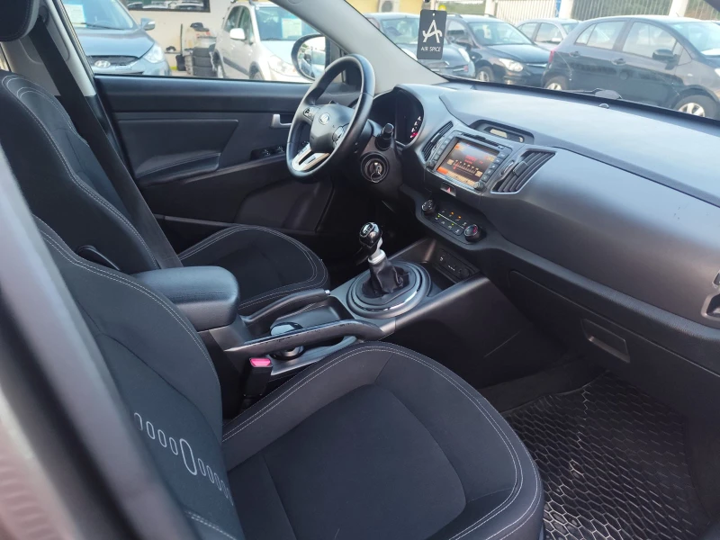 Kia Sportage 2.0 дизел 4х4, снимка 12 - Автомобили и джипове - 51606530