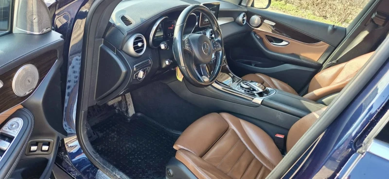 Mercedes-Benz GLC 250 D, 4 matic, AMG, снимка 6 - Автомобили и джипове - 53342792