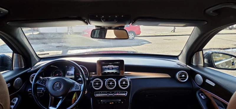 Mercedes-Benz GLC 250 D, 4 matic, AMG, снимка 11 - Автомобили и джипове - 53342792