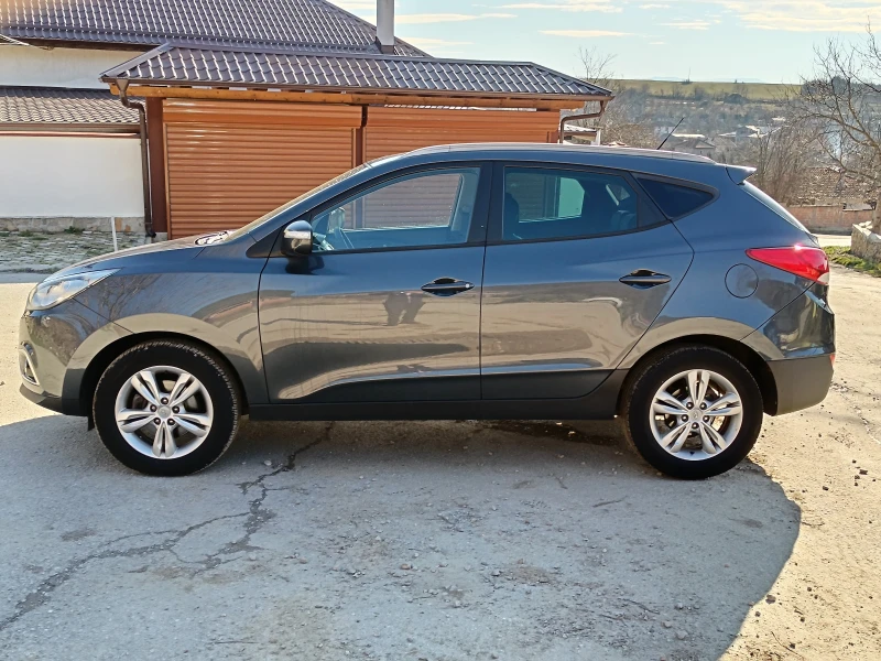 Hyundai IX35 2.0 CRDI, снимка 8 - Автомобили и джипове - 53446694