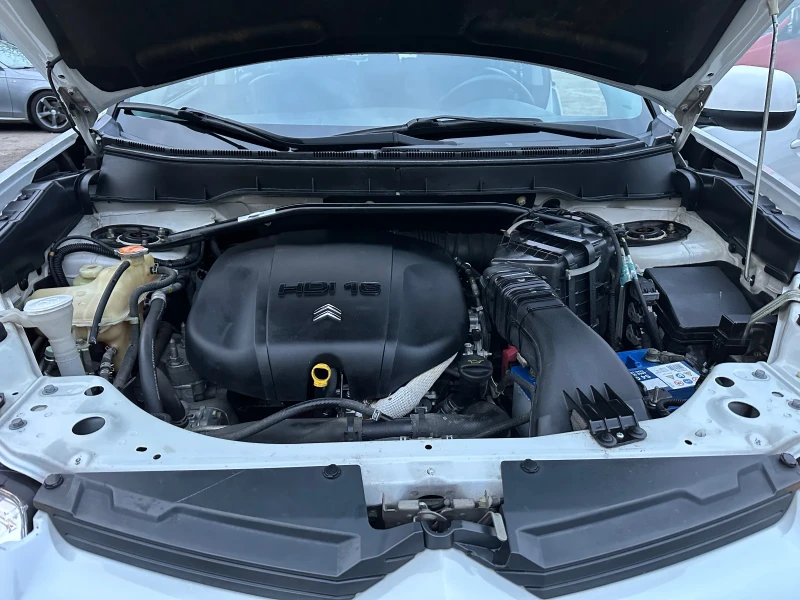 Citroen C-Crosser 2.2 HDI/4x4, снимка 17 - Автомобили и джипове - 53483810