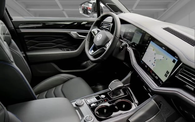 VW Touareg 3.0 TSIe 4Motion = R-Line = Гаранция - изображение 7