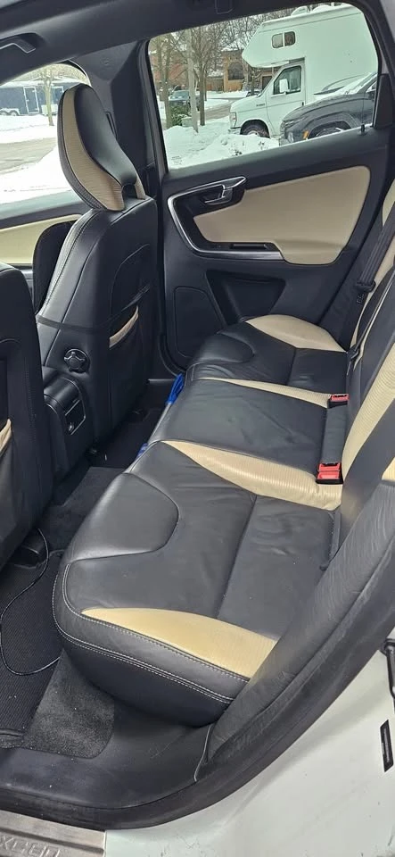 Volvo XC60 * * R-DESIGN* * AWD* * CARFAX* * , снимка 8 - Автомобили и джипове - 53031163