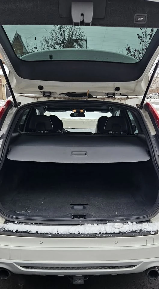 Volvo XC60 * * R-DESIGN* * AWD* * CARFAX* * , снимка 4 - Автомобили и джипове - 53031163