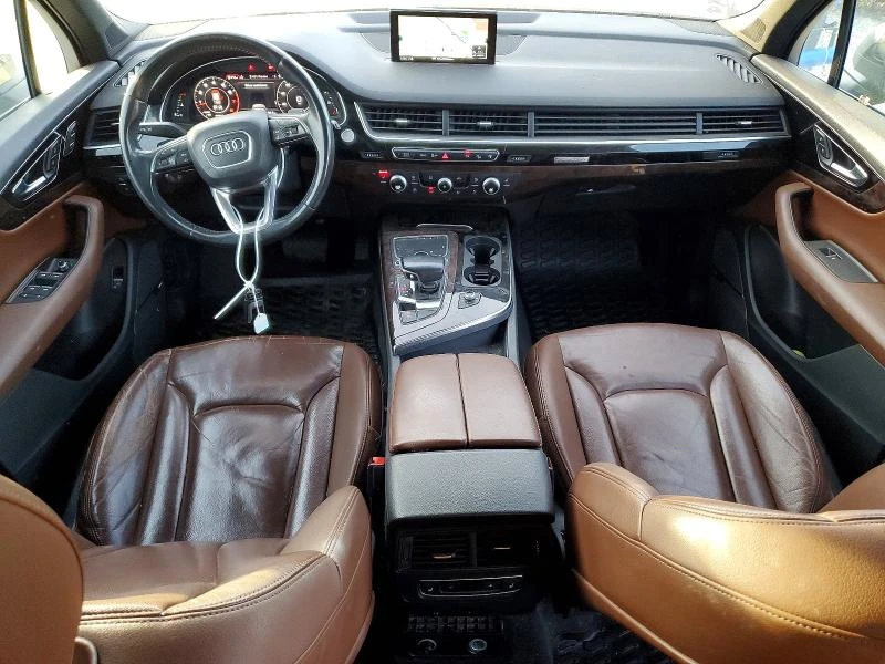 Audi Q7 PREMIUM, снимка 11 - Автомобили и джипове - 53621715