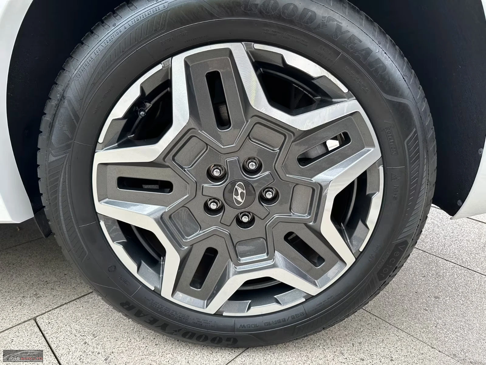 Hyundai Santa fe 1.6T-GDI/SIGNATURE/265HP/360/HUD/MEMO/AMBI/380f - изображение 8
