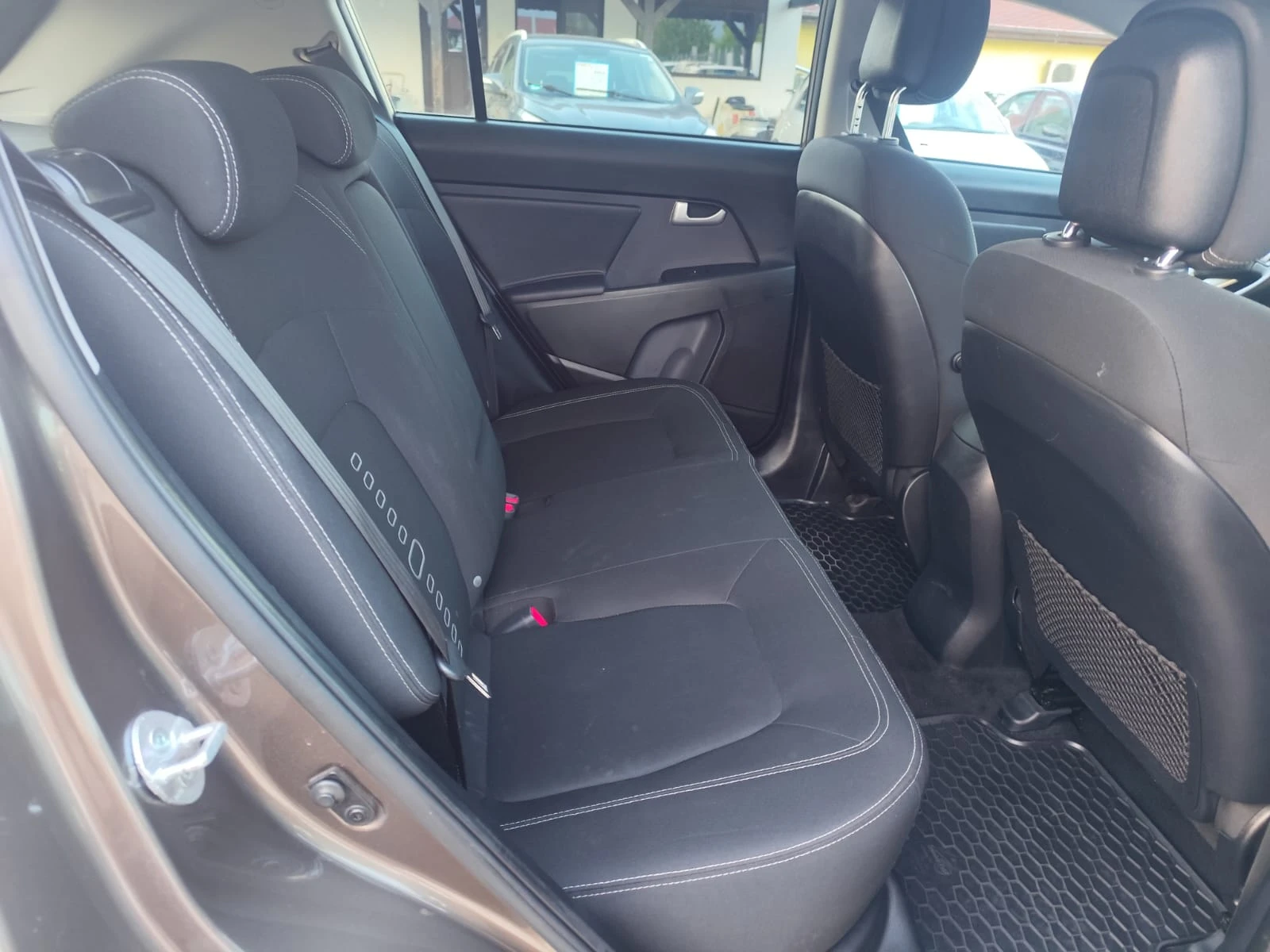 Kia Sportage 2.0  44 | Mobile.bg   14