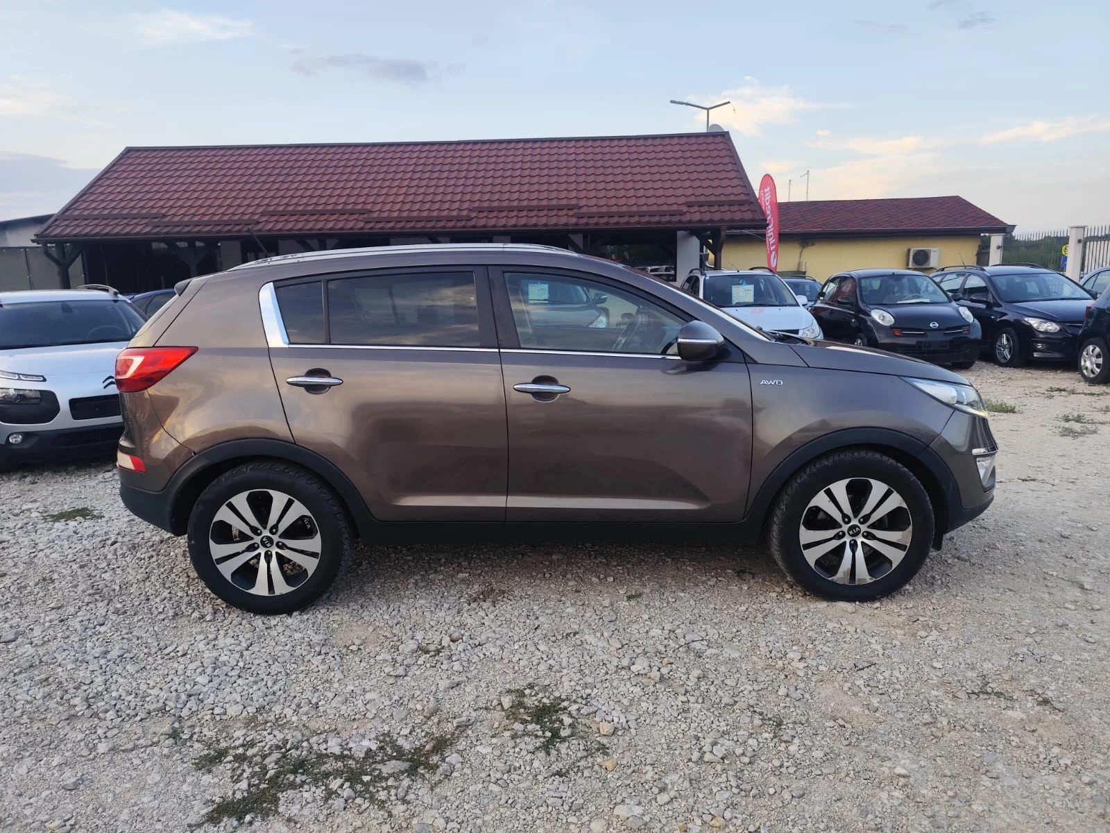 Kia Sportage 2.0 дизел 4х4 - изображение 4