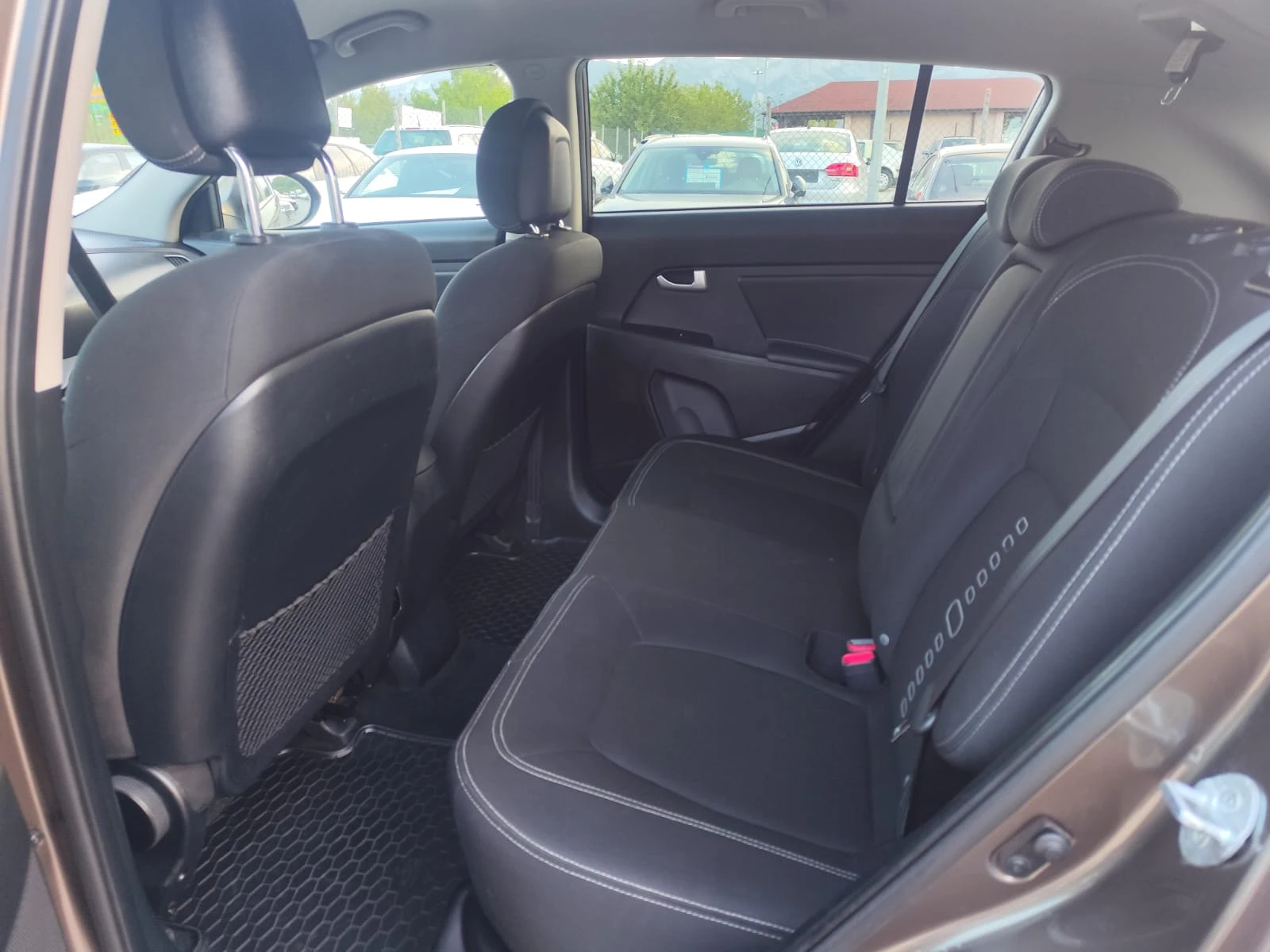 Kia Sportage 2.0  44 | Mobile.bg   15