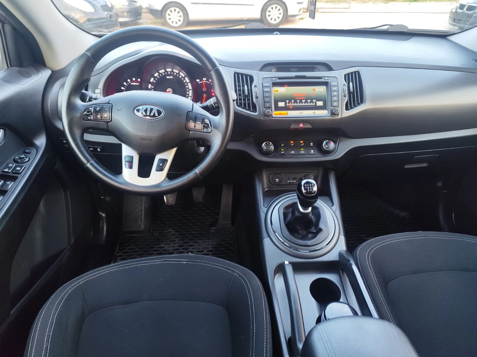 Kia Sportage 2.0 дизел 4х4 - изображение 10