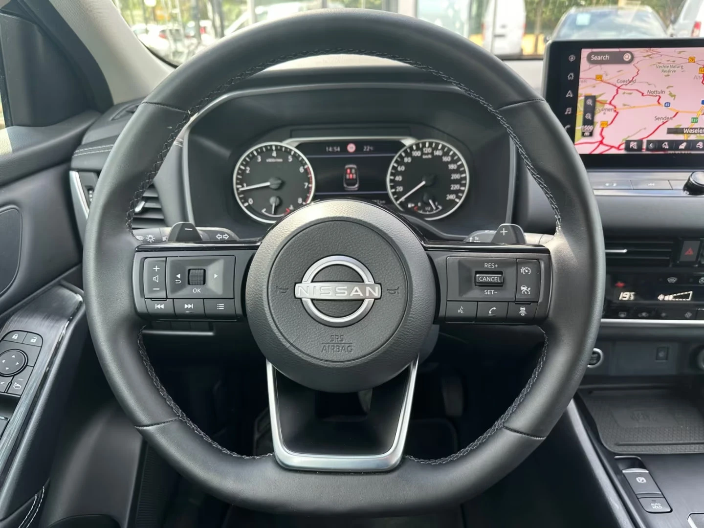 Nissan Qashqai 1.3MHEV/158HP/ACENTA/LED/360CAM/ACC/BSA/KLESS/917f - изображение 9
