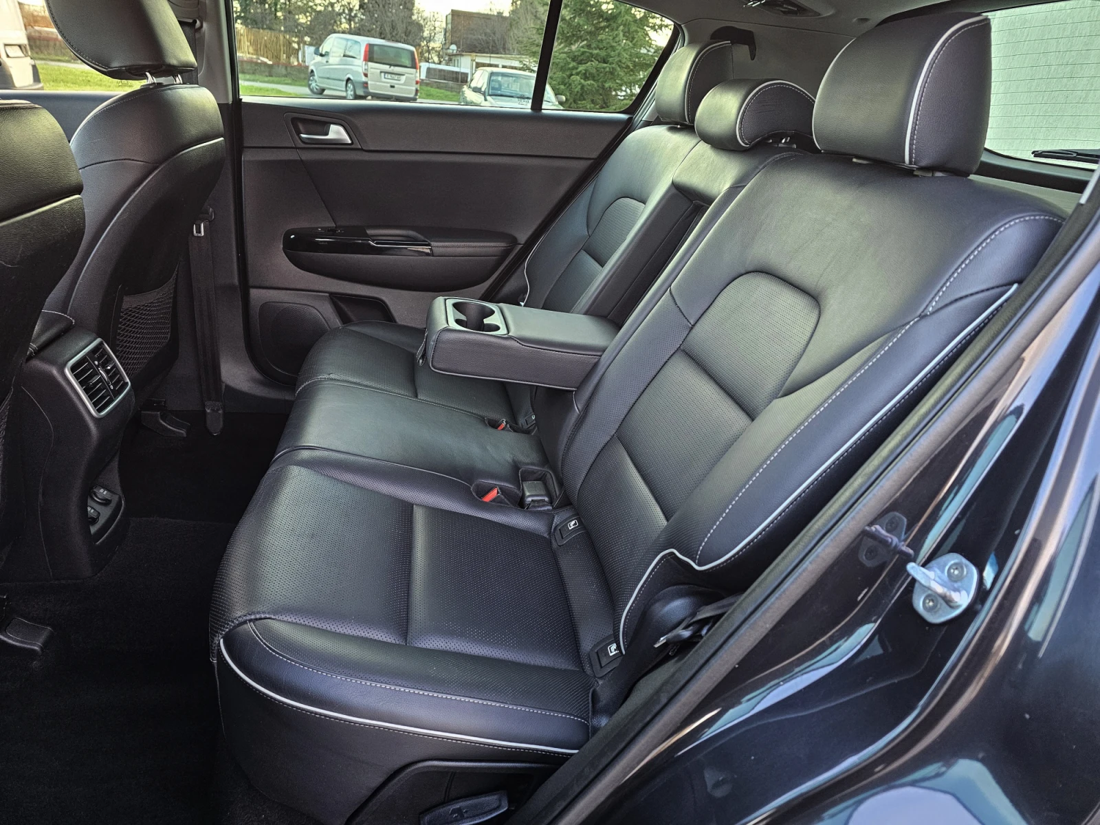 Kia Sportage 2.0 AWD CRDI | Mobile.bg � ����������� 12