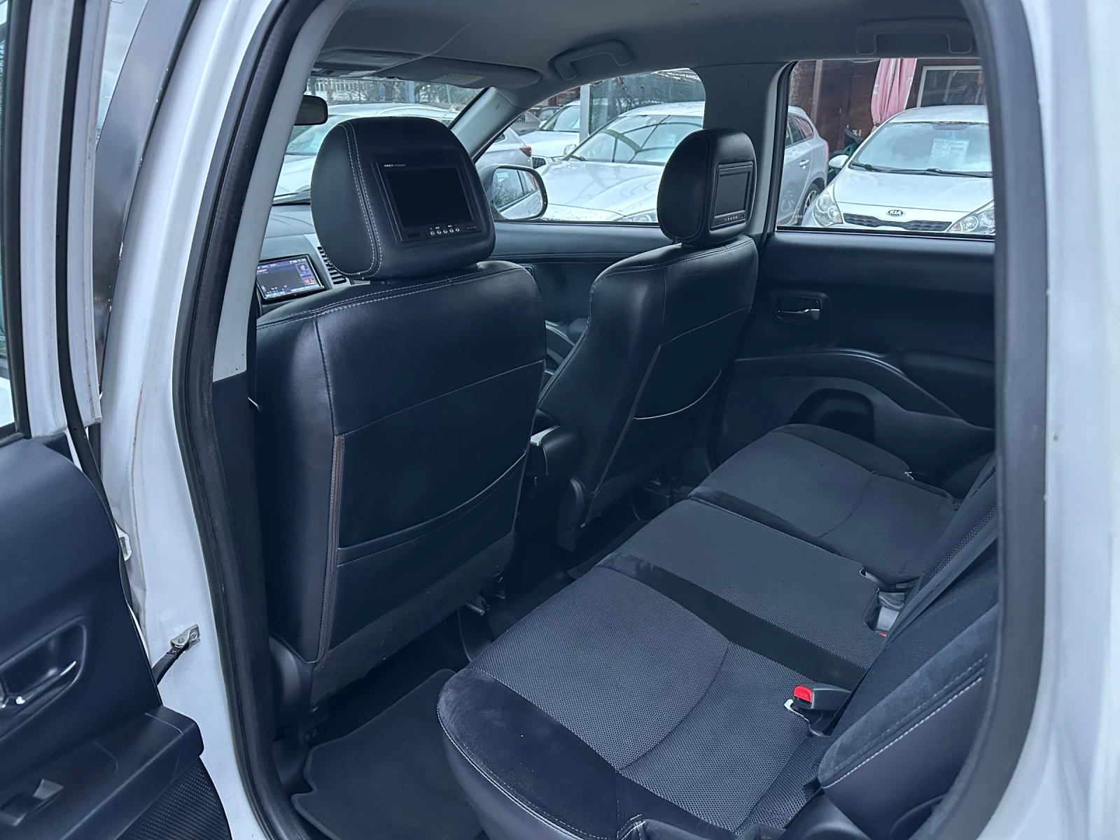 Citroen C-Crosser 2.2 HDI | Mobile.bg � ����������� 11