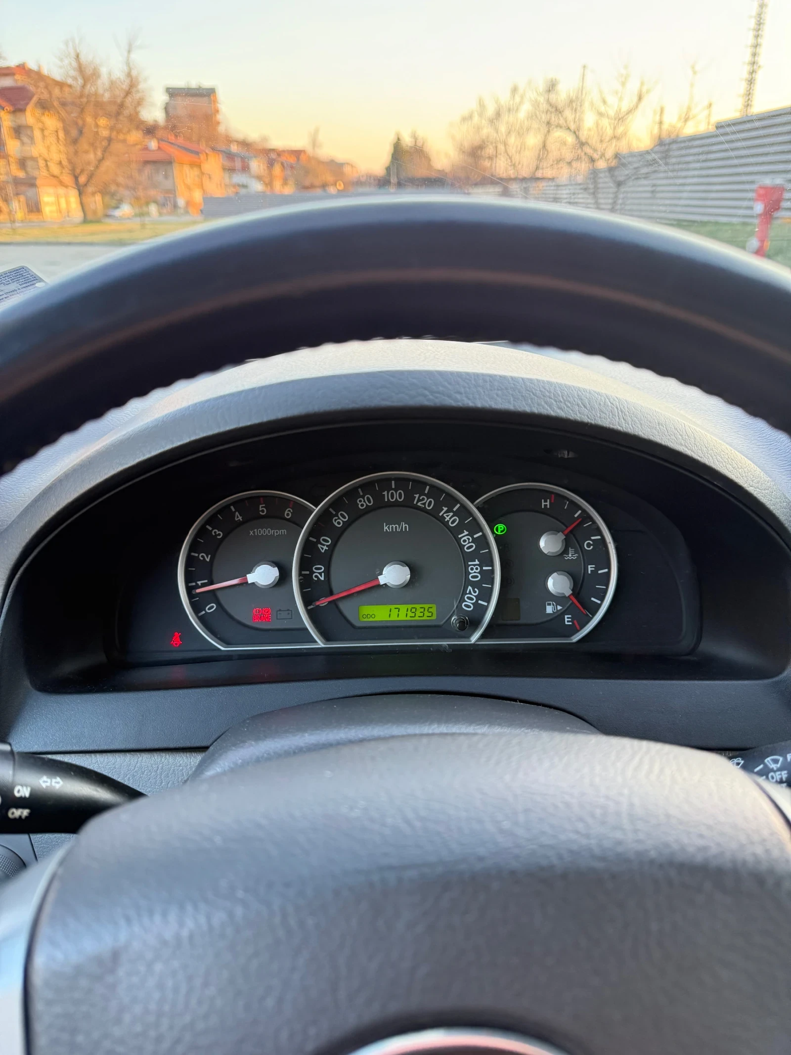 Kia Sorento 2.5 CRDI 4х4 , снимка 15 - Автомобили и джипове - 53850189