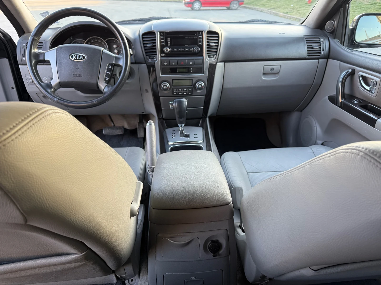 Kia Sorento 2.5 CRDI 4х4 , снимка 12 - Автомобили и джипове - 53850189