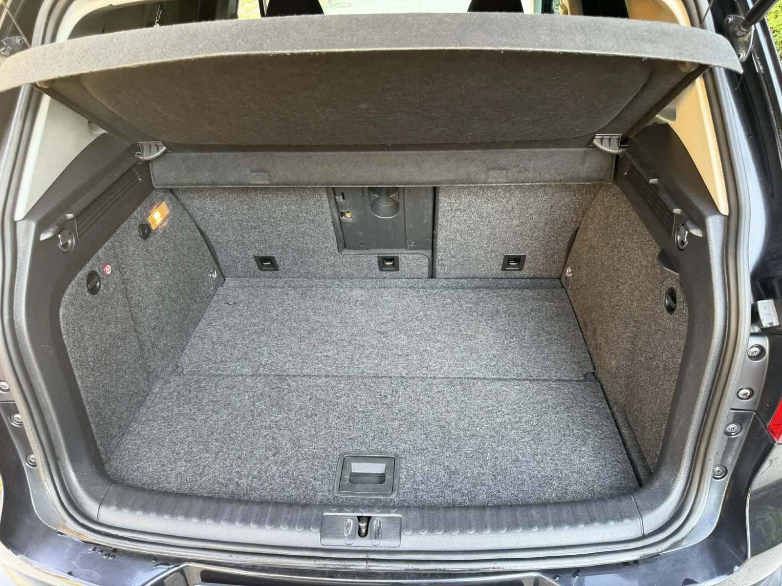 VW Tiguan 2.0 TDI 140 CBA, снимка 16 - Автомобили и джипове - 54323001