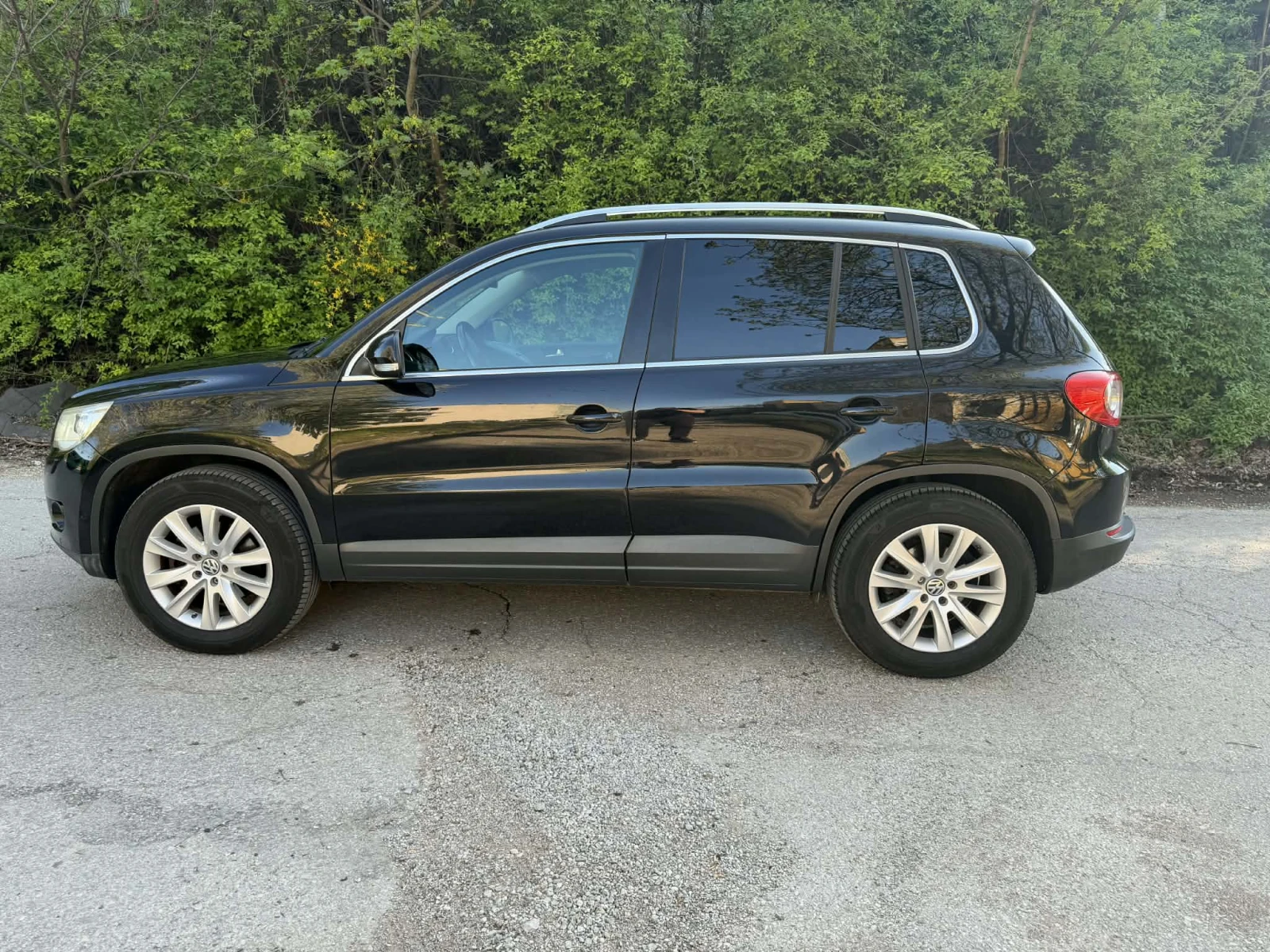 VW Tiguan 2.0 TDI 140 CBA, снимка 3 - Автомобили и джипове - 54323001