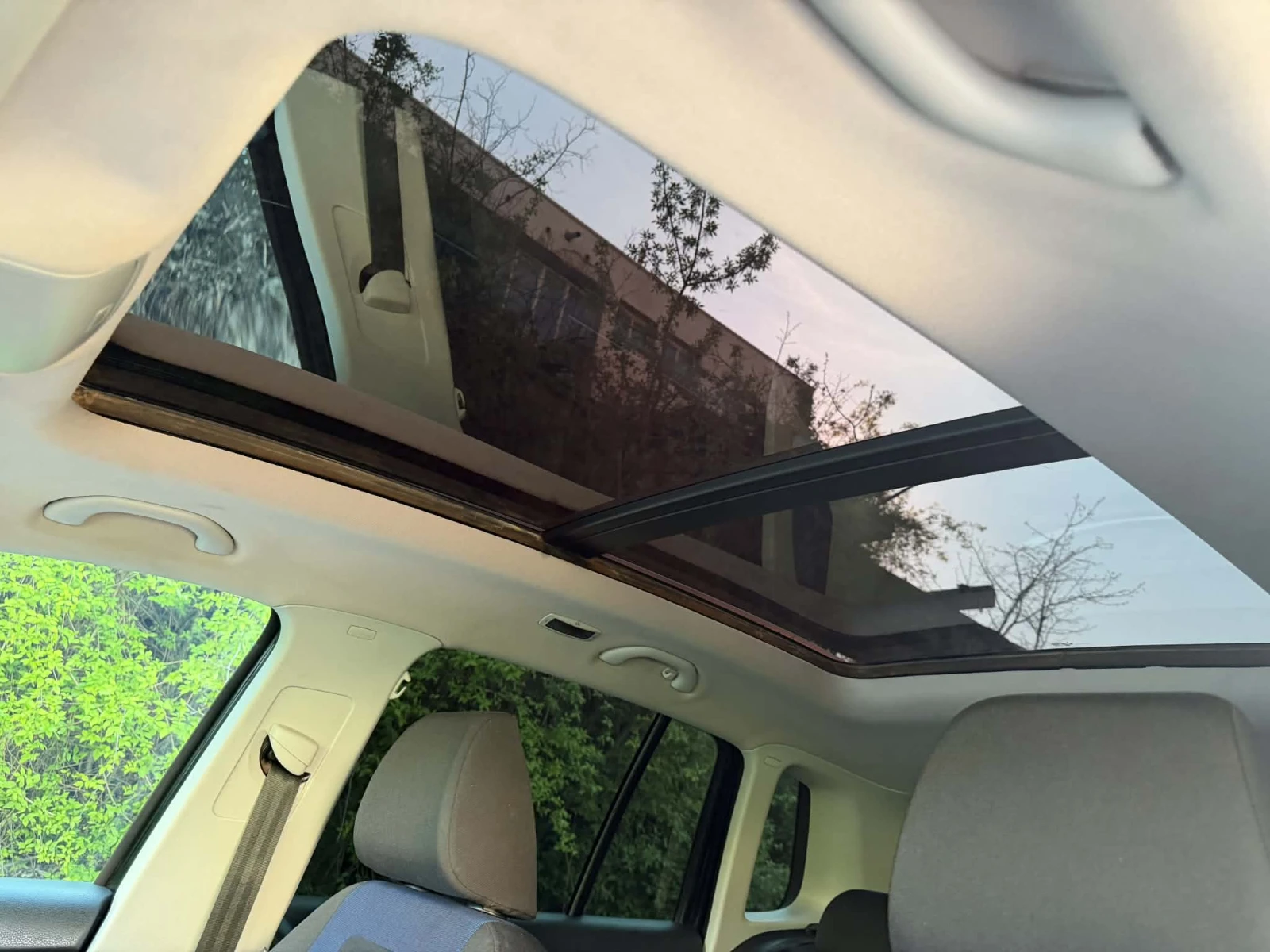 VW Tiguan 2.0 TDI 140 CBA, снимка 12 - Автомобили и джипове - 54323001