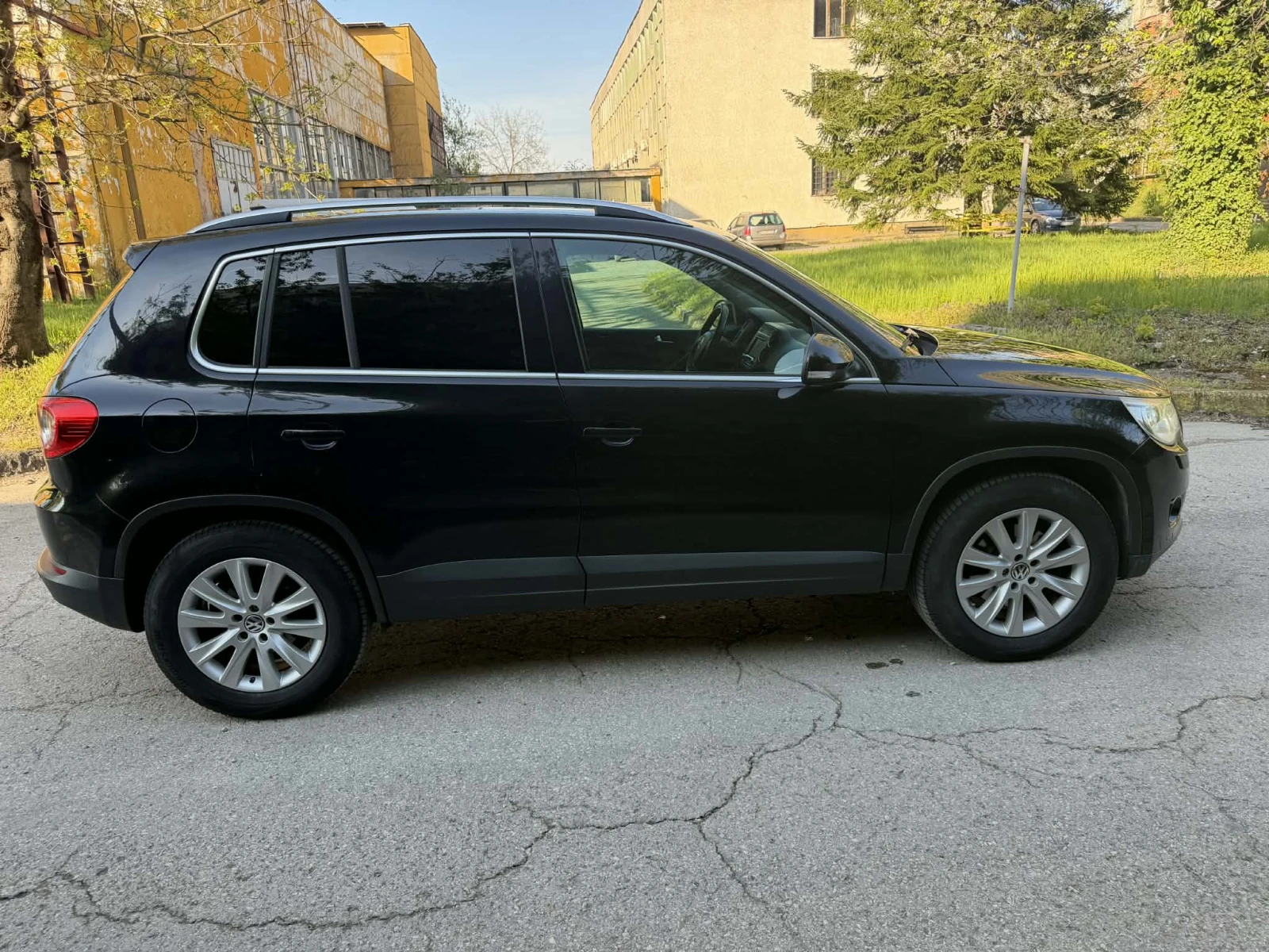 VW Tiguan 2.0 TDI 140 CBA, снимка 6 - Автомобили и джипове - 54323001