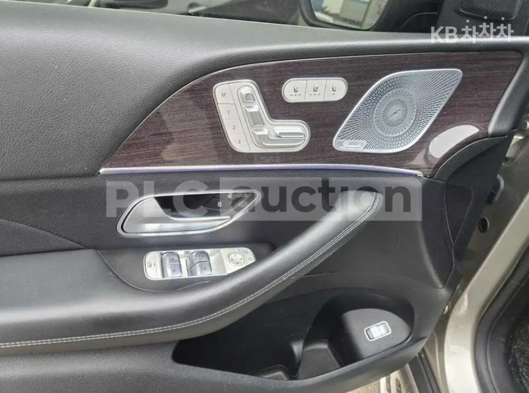 Mercedes-Benz GLE COUPE | AMG PKG | MASSAGE, снимка 14 - Автомобили и джипове - 54342416