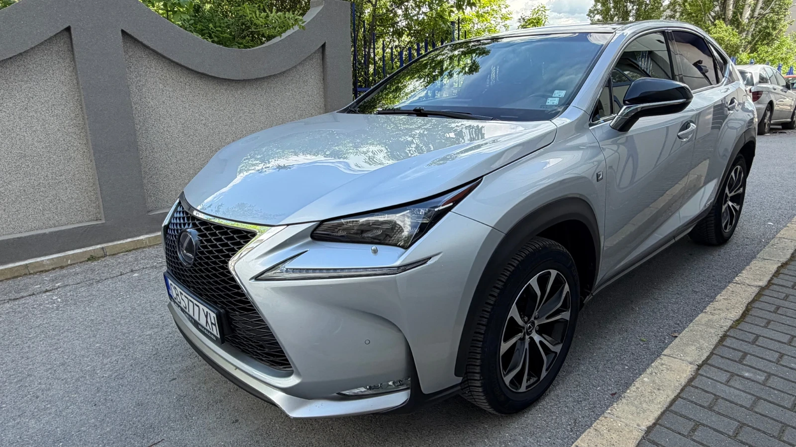 Lexus NX 300h F Sport