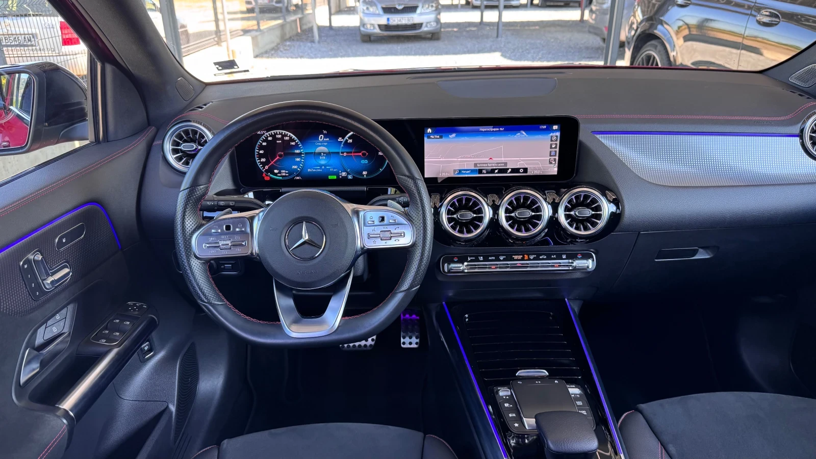 Mercedes-Benz EQA 300 4MATIC AMG * ГАРАНЦИЯ* Memory* 360* Keyless* , снимка 11 - Автомобили и джипове - 54856102