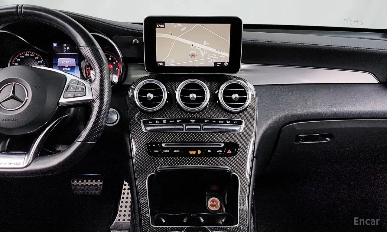 Mercedes-Benz GLC 63 AMG / Distronic / 360 / HUD / Burmester / Автокредит, снимка 14 - Автомобили и джипове - 55983001