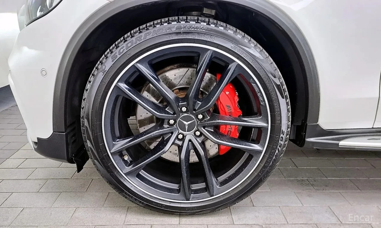 Mercedes-Benz GLC 63 AMG / Distronic / 360 / HUD / Burmester / Автокредит, снимка 5 - Автомобили и джипове - 55983001