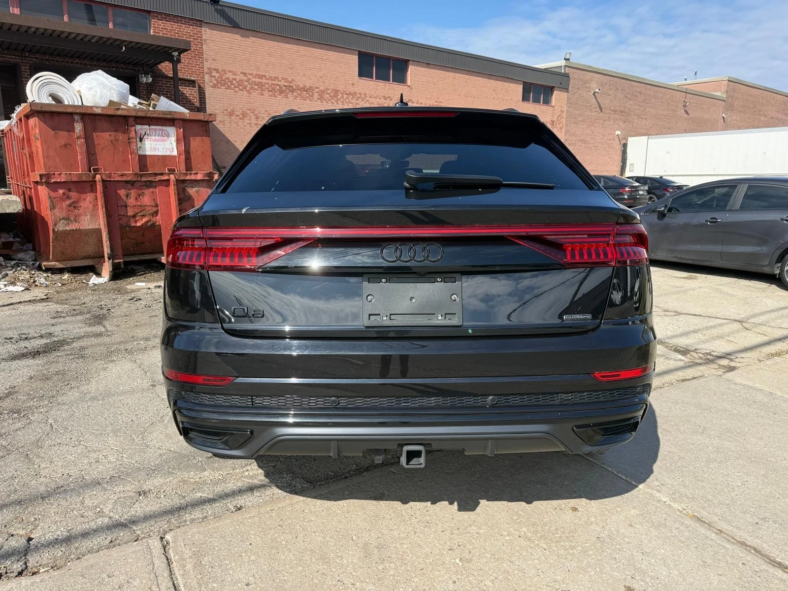 Audi Q8 * Progressiv * CARFAX * ЦЕНА ДО БГ, снимка 4 - Автомобили и джипове - 56139634