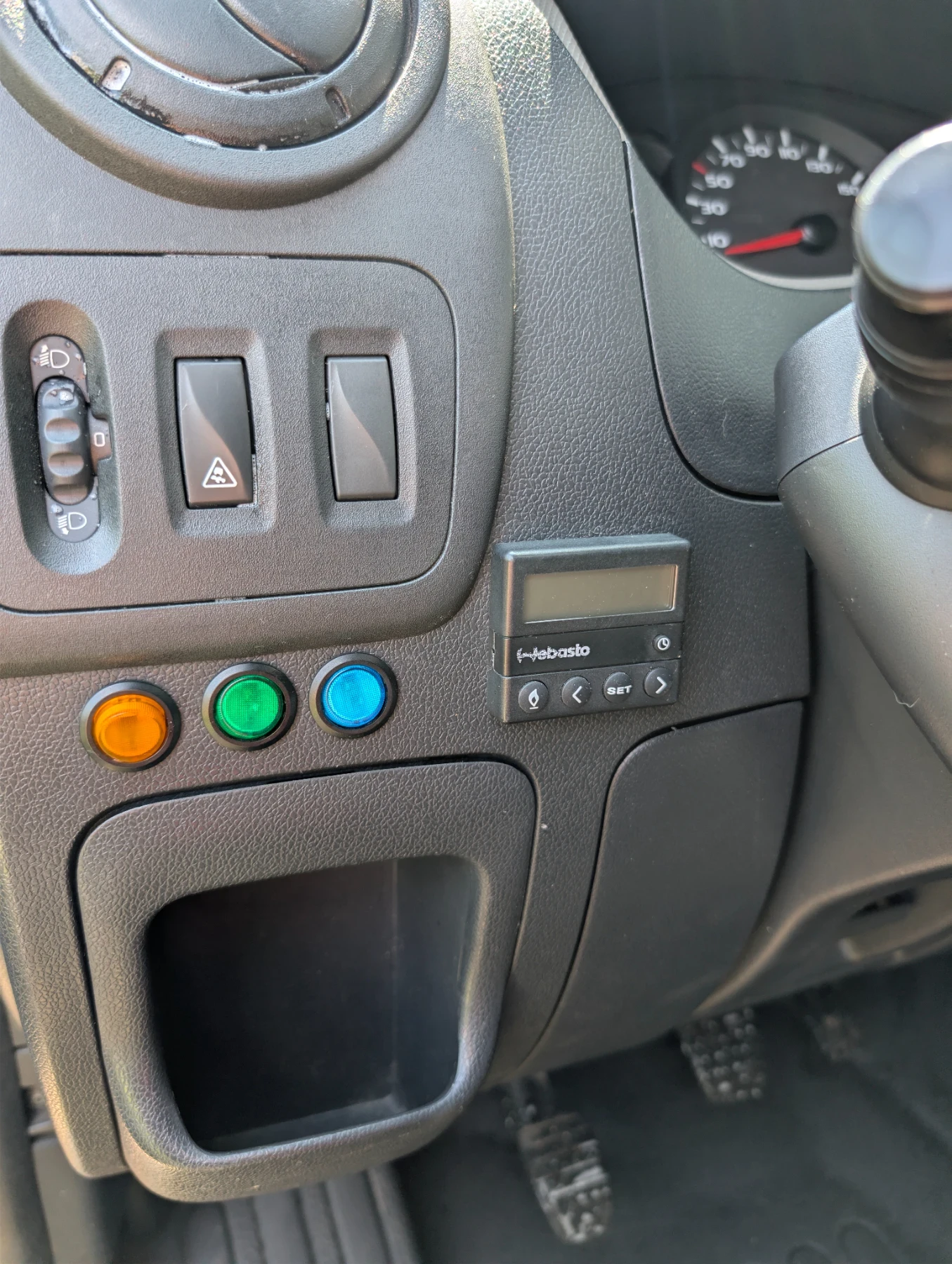 Renault Master III L2H2, снимка 13 - Бусове и автобуси - 54681158