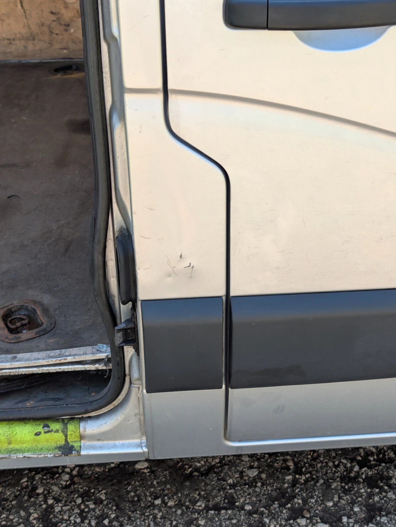 Renault Master III L2H2, снимка 12 - Бусове и автобуси - 54681158