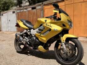 ������ Honda Vtr
