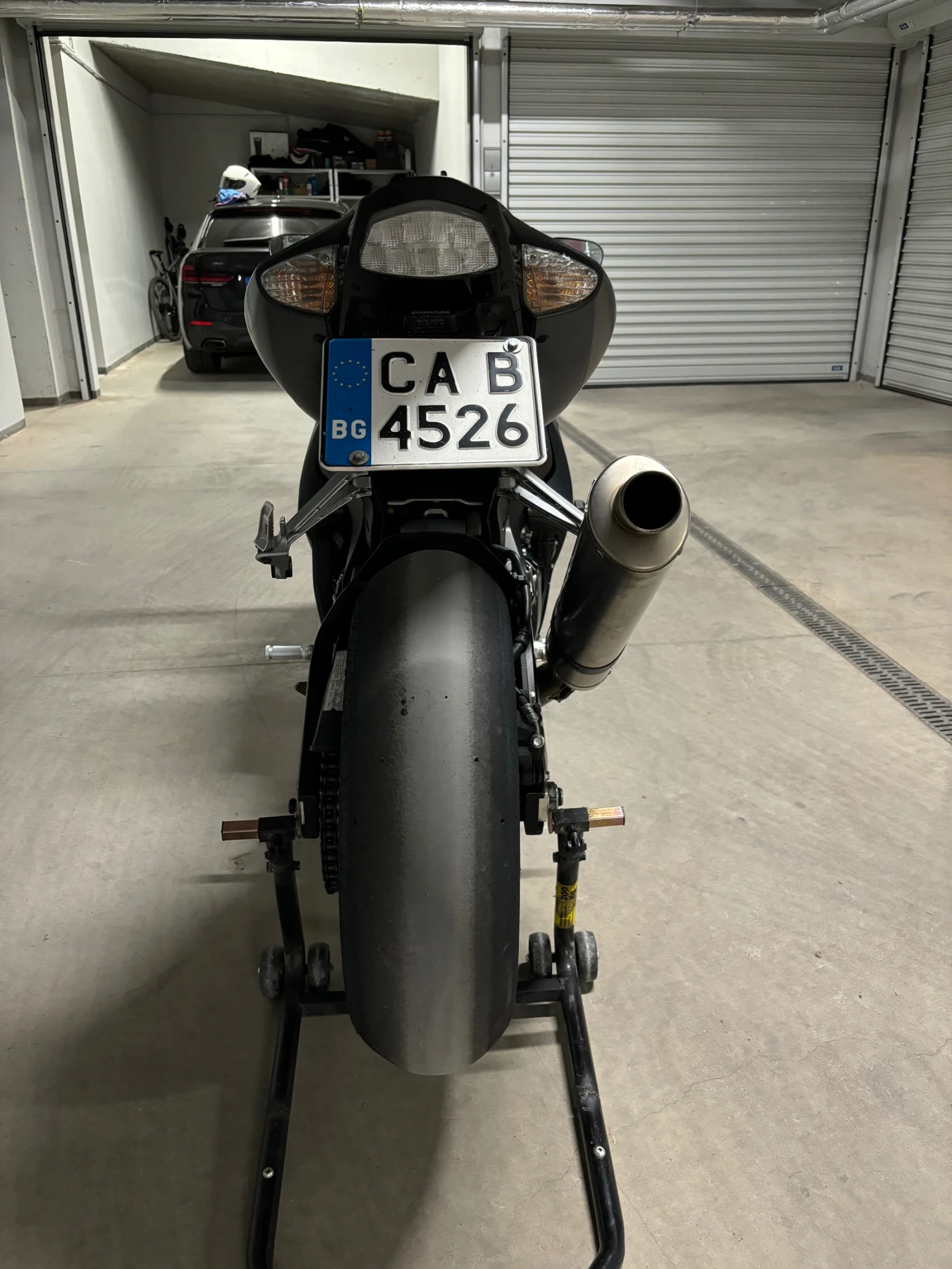 Suzuki Gsxr 1000 K8 - изображение 9