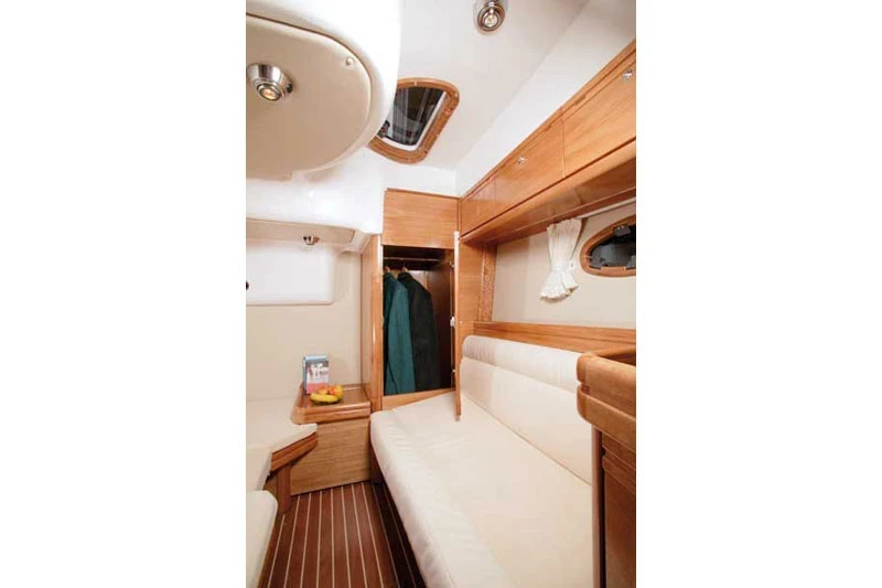   Bavaria 33 SPORT | Mobile.bg   11