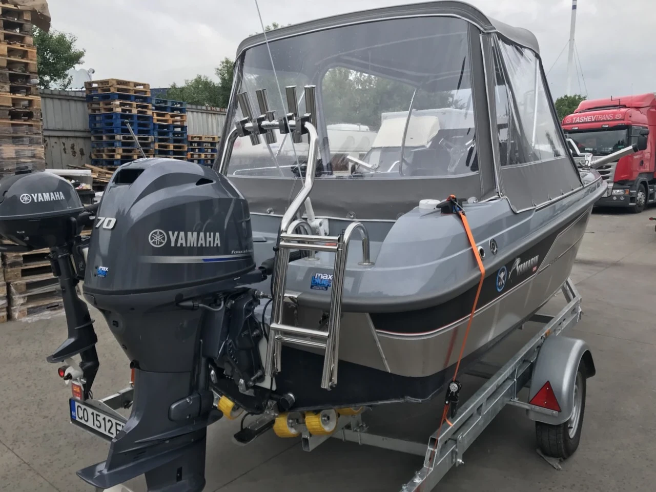 Лодка Yamarin Cross 53CC, снимка 2 - Воден транспорт - 55192051