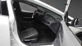 Toyota Prius 5th GEN/XLE/ОБДУХВАНЕ/СЛЕДЕНЕ НА ЛЕНТИ , снимка 16