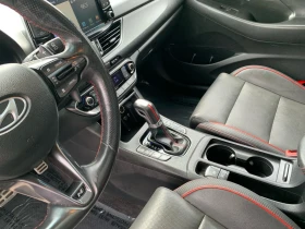 Hyundai Elantra N LINE ULTIMATE С РЕГИСТРАЦИЯ & АВТО КРЕДИТ, снимка 13 - Автомобили и джипове - 53608853