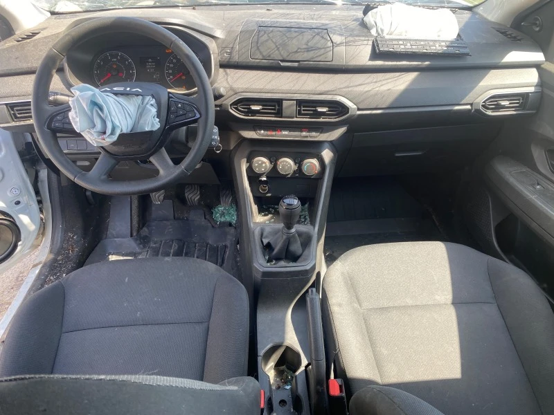 Dacia Jogger 1.0 TCe, снимка 9 - Автомобили и джипове - 46331946