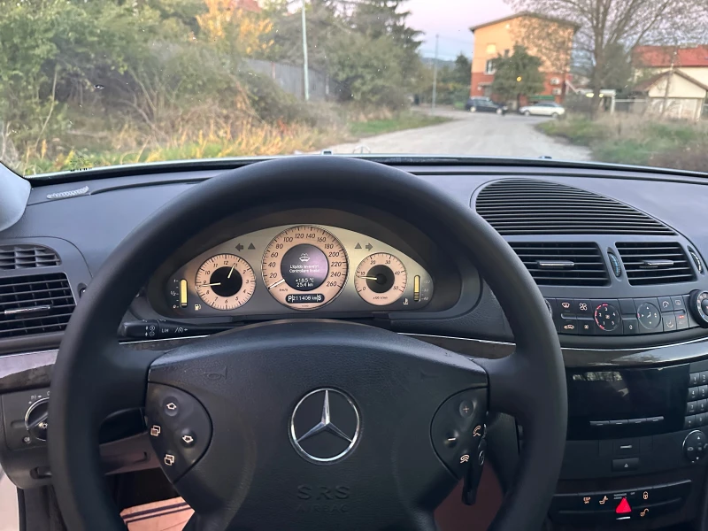 Mercedes-Benz E 270 AVANGARDE, снимка 14 - Автомобили и джипове - 47652386