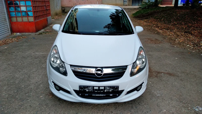 Opel Corsa OPC 1.4 Sport, снимка 2 - Автомобили и джипове - 47874082