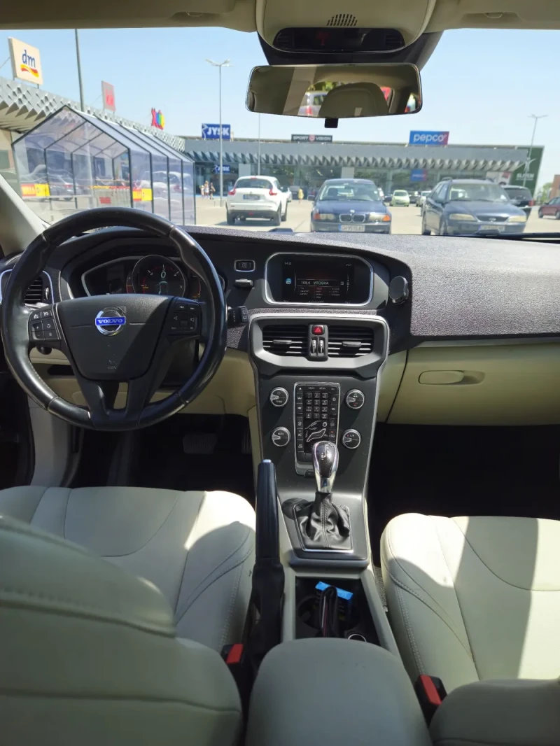 Volvo V40 1.6 HDI, снимка 5 - Автомобили и джипове - 48544139