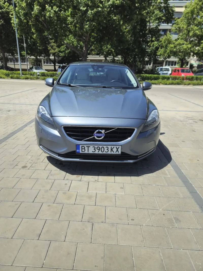 Volvo V40 1.6 HDI, снимка 1 - Автомобили и джипове - 48544139