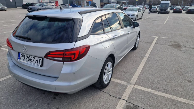 Opel Astra Спорт Тоурер, снимка 7 - Автомобили и джипове - 49348548