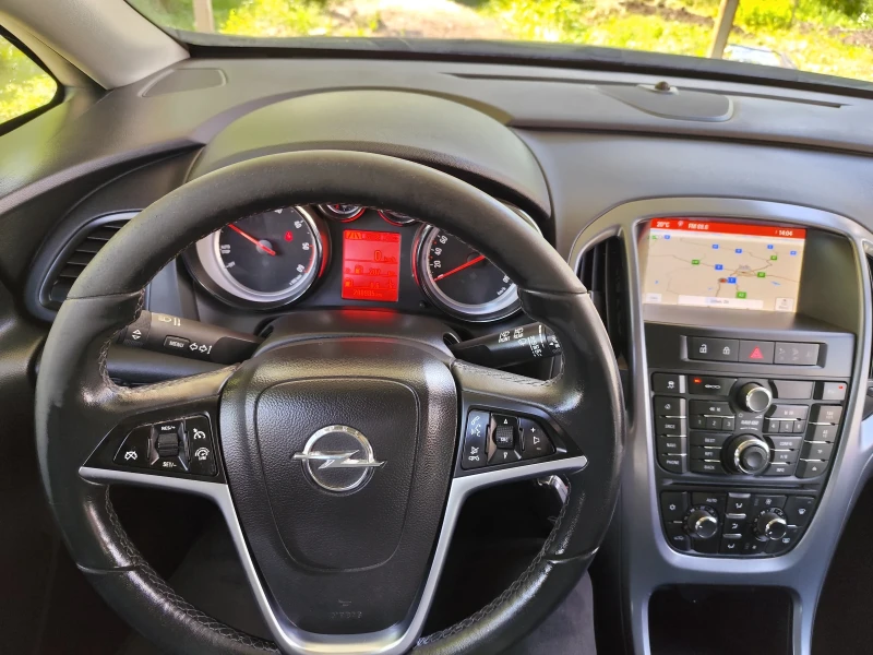 Opel Astra 1.6CDTI, снимка 5 - Автомобили и джипове - 52252193